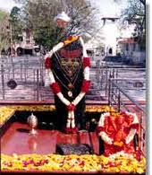 Shanishinganapur Temple in sheirdi is believed that Shani Dev safeguard of the village 